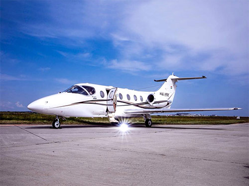 BeechJet 400 Budapest airtaxi. Private Jet. ��������� �� ���������. ������ �� ������� �������� �� ��������� � ����, ����������, �� �������. VIP ������. ����������